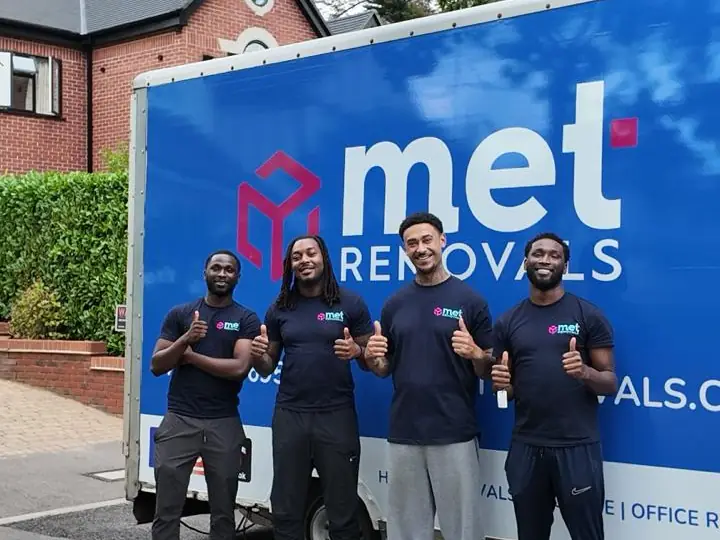 WhatsApp-Image-2025-10-26-at-10.26.31_02f849f5 MET Removals team beside their van, ready for removals in Muswell Hill